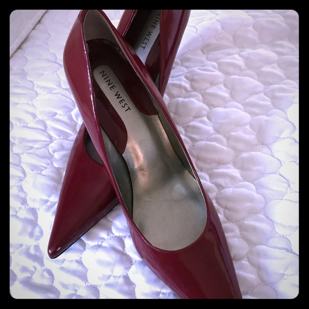 Red pumps
